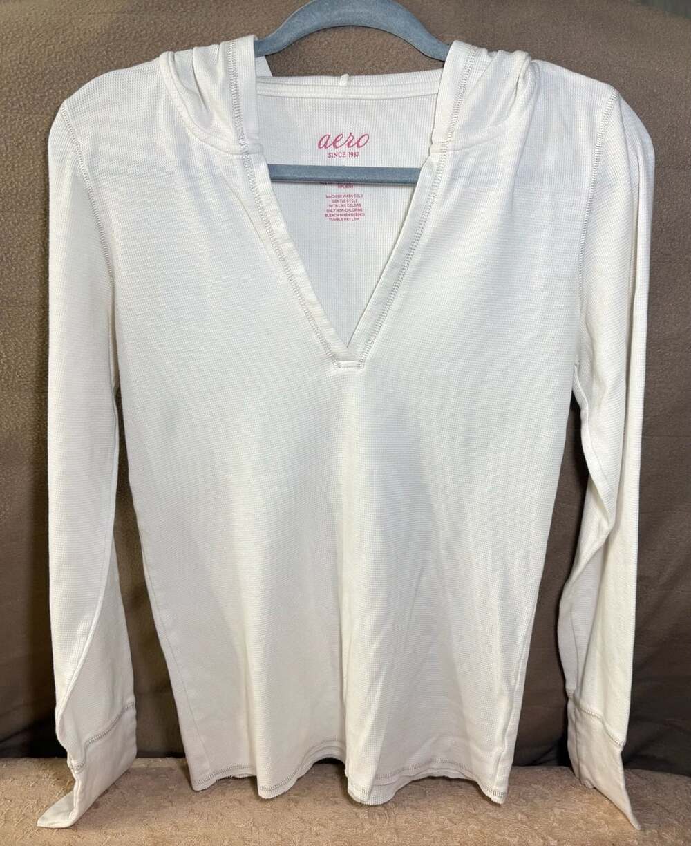 Aero Thermal V-Neck Hoodie Size L White Long Sleeve Waffle Knit Shirt
